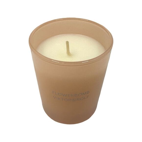 Viktor & Rolf FlowerBomb Scented Candle - 2.4 oz / 70g - Picture 2 of 3